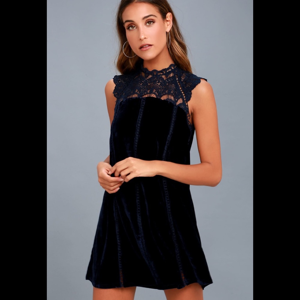 Lulus Who’s Who Navy Crochet lace velvet dress